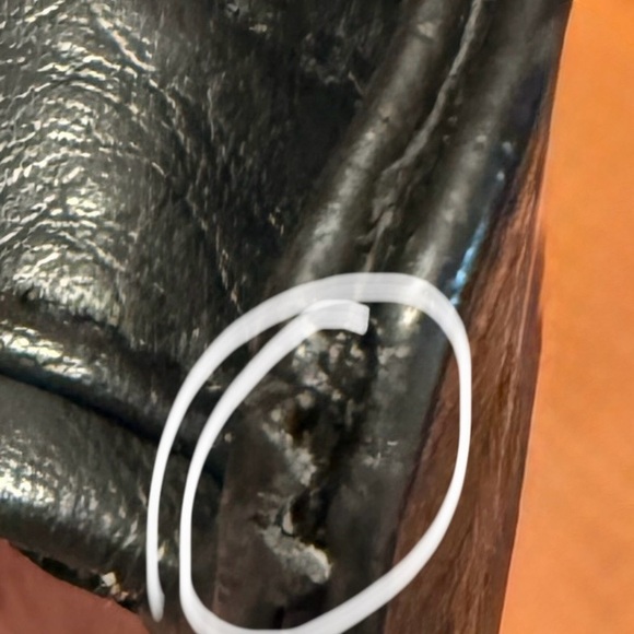 Concourse Leather Duffel Travel Bag Approximately 21x11x10 Removable Strap - Picture 6 of 16